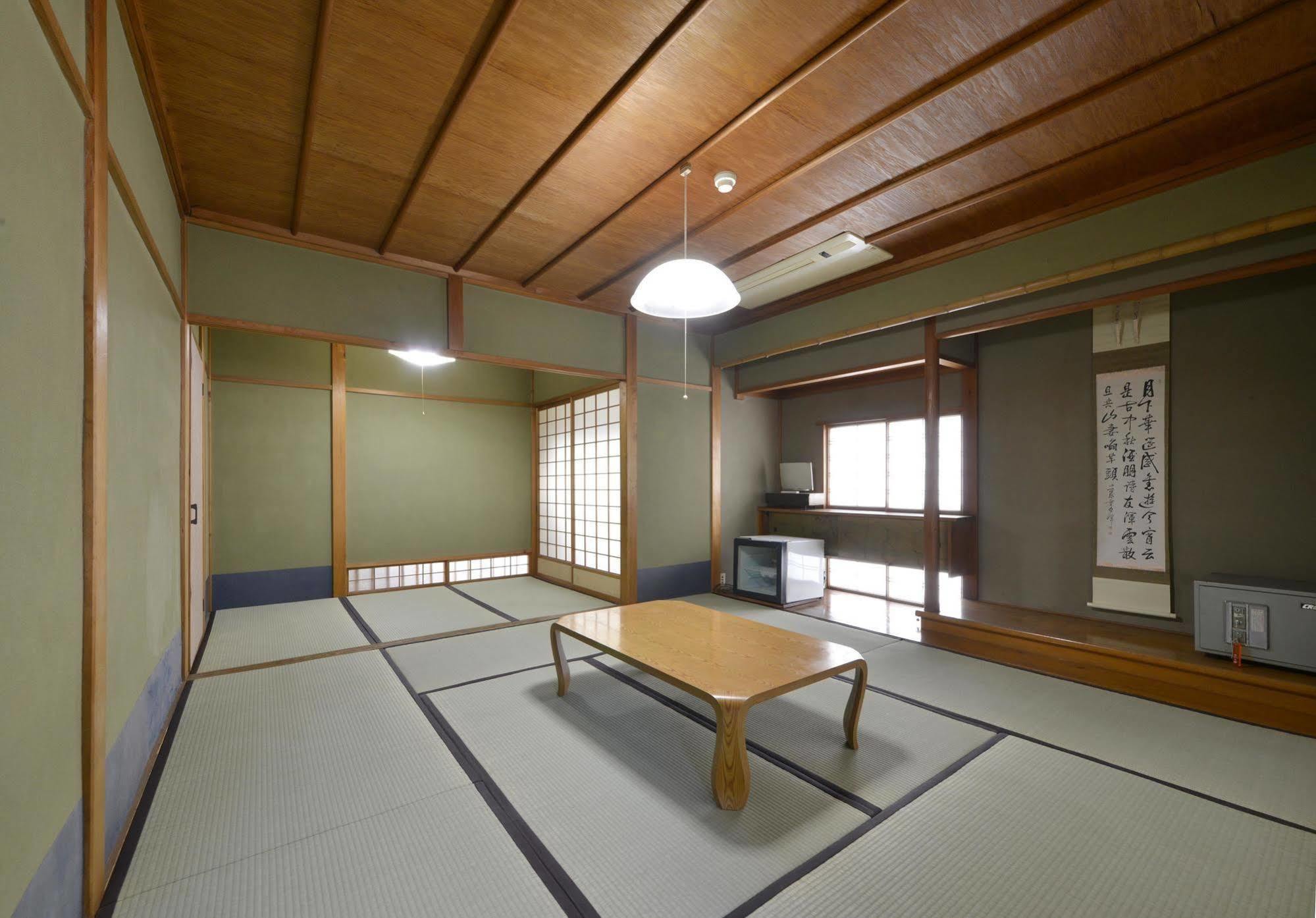 Zen Hostel Yamanouchi  Exterior photo