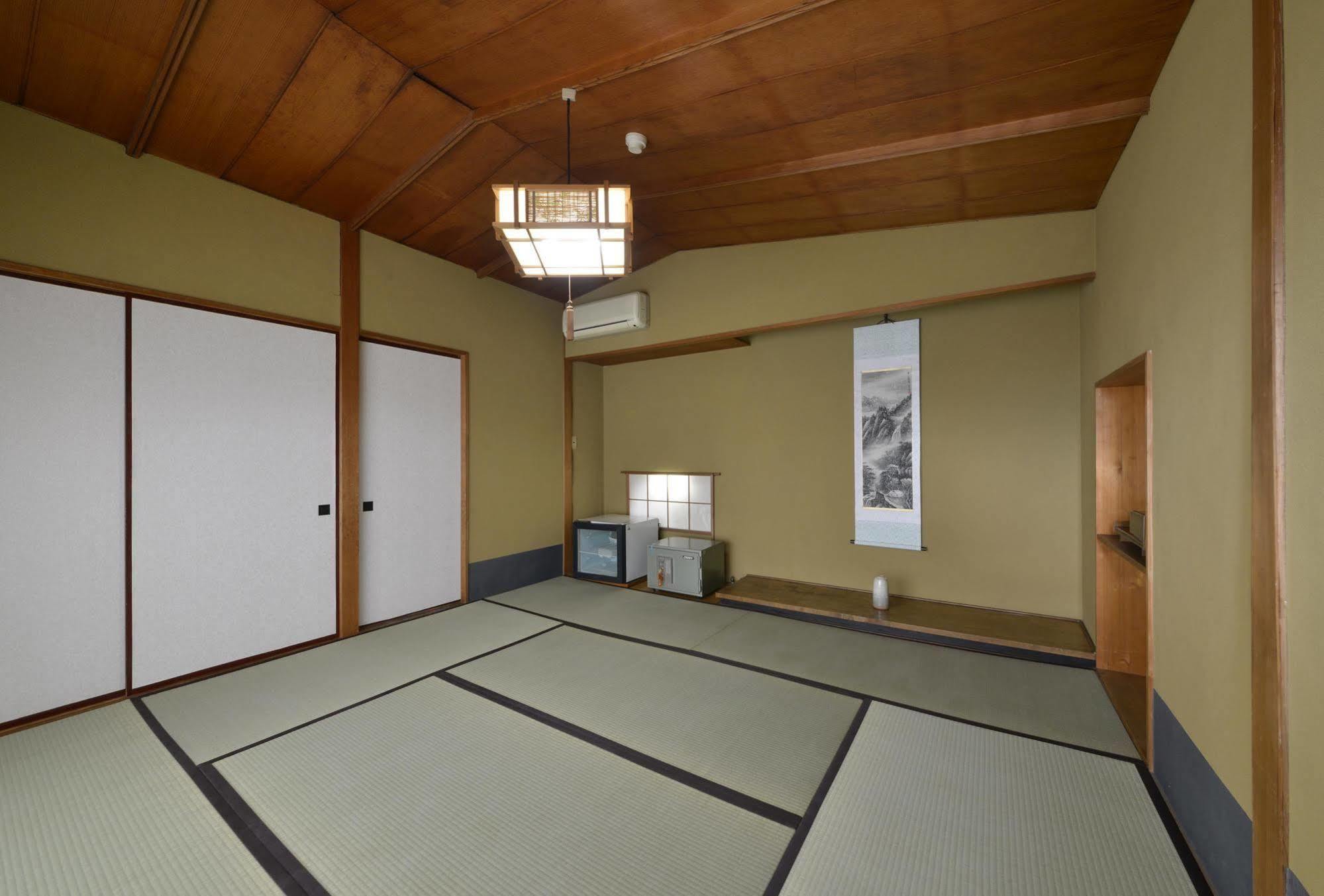 Zen Hostel Yamanouchi  Exterior photo